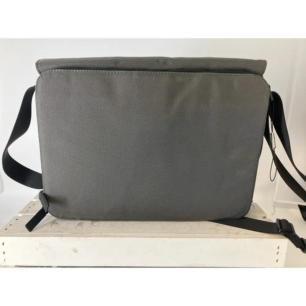 MICHAEL KORS NWT PARKER LG CHARCOAL CANVAS MESSANGER BAG